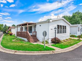 900 Rodney Ln, Elgin, IL 60120