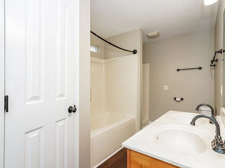 634 Woodland Hills Dr — Photo 10