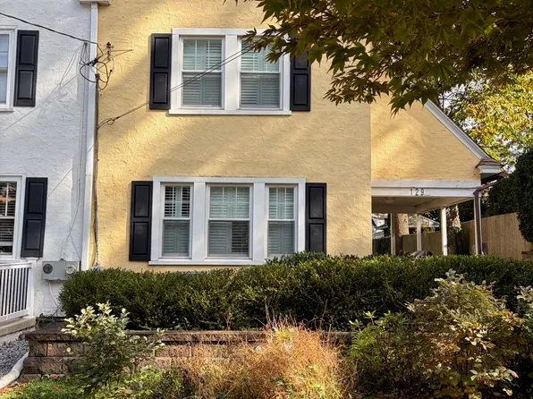 129 Biddle Rd, Paoli, PA 19301