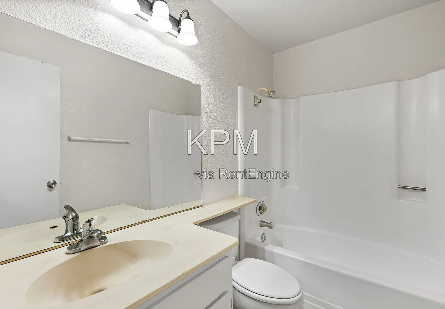 2 bed, 1.0 bath, $2,150 — Photo 4