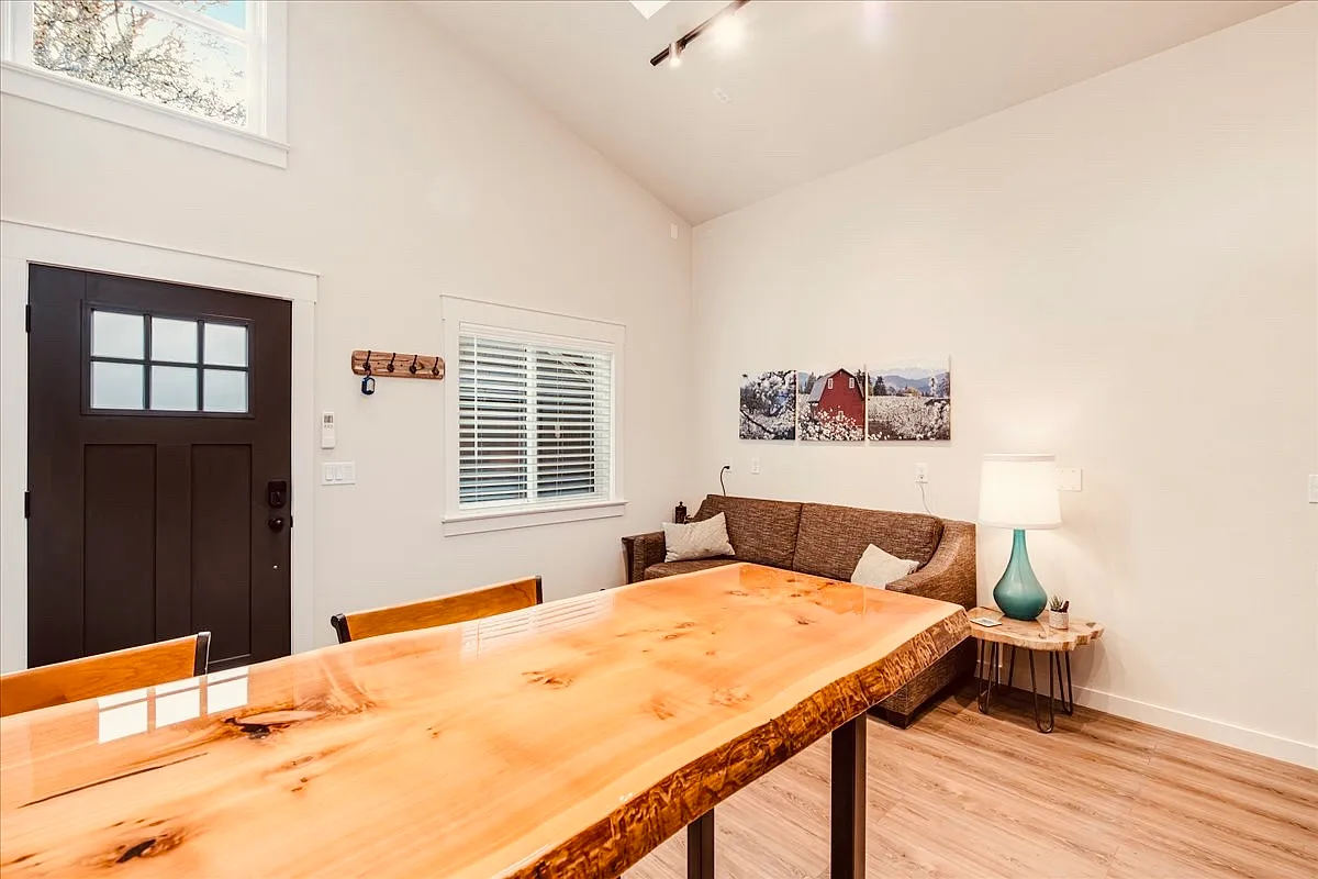 1553 SE Nehalem St — Photo 4