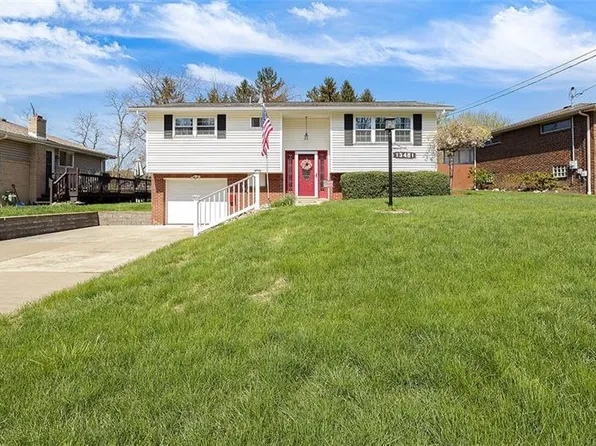 W Pl, Irwin, PA 15642