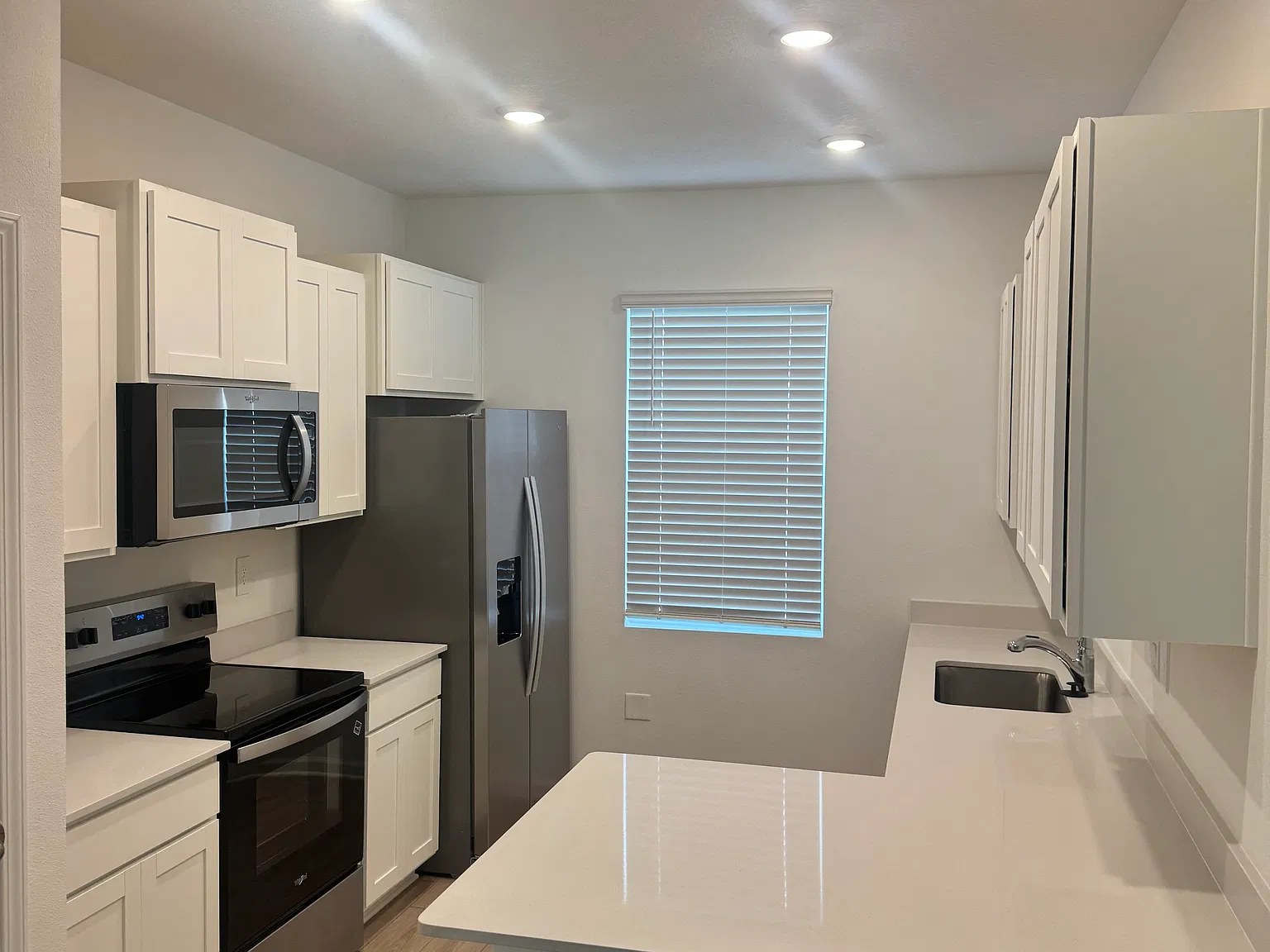 3 bed, 1308 sqft, $1,950 — Photo 2
