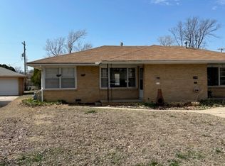 111 Norman Rd #A, Hutchinson, KS 67502