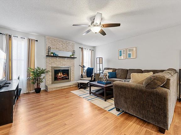 4th image of 100 Fernande Dr