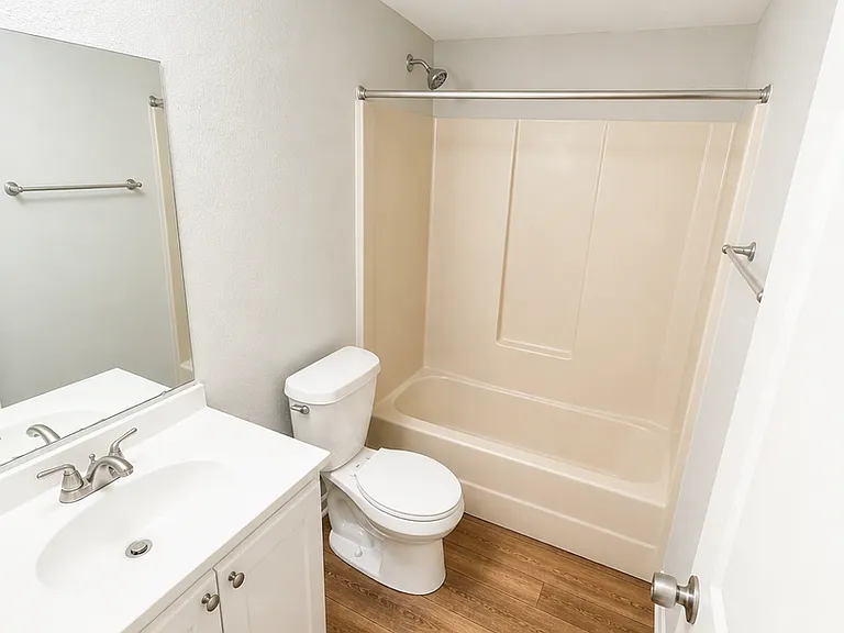 5400 Harmon Ave — Photo 8