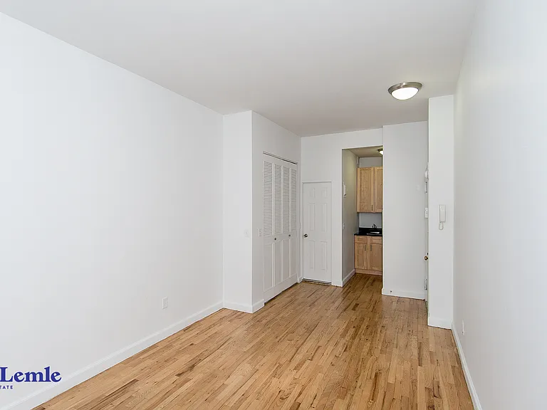 410 E 78th St #1FE — Photo 3