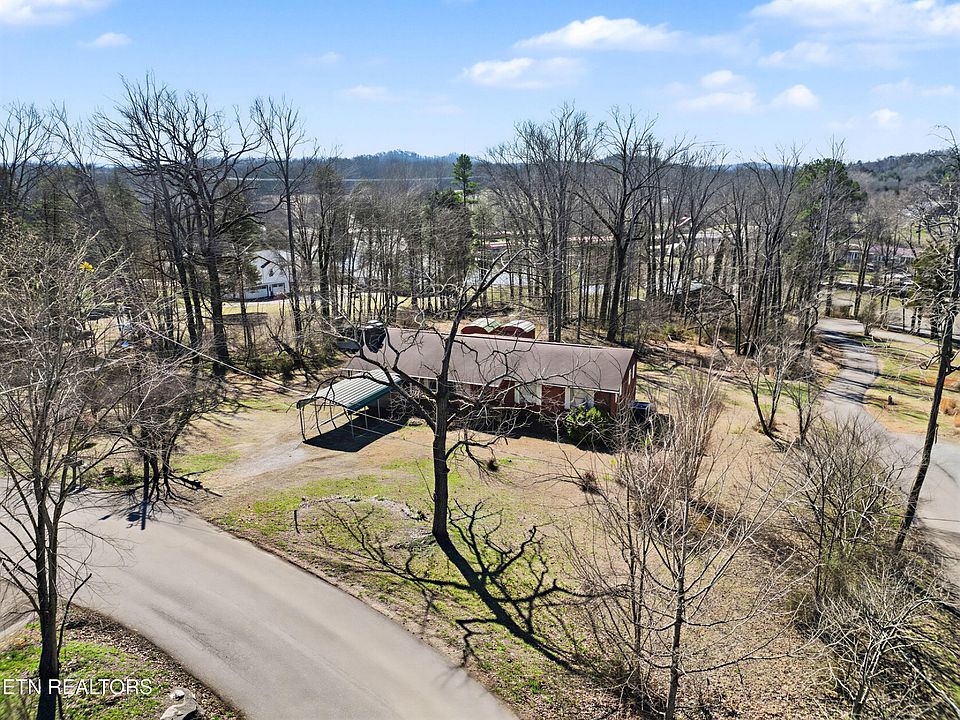 1st image of 165 Cedar Crest Ln