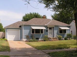 950 N Parkwood Ln, Wichita, KS 67208