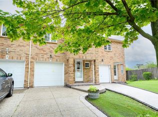 5 Vulcan Ct, Hamilton, ON L8E 5W7