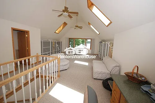 2310 N Lake Dr Photo 1