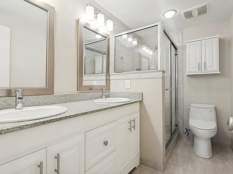 2117 Oak Brook Dr — Photo 8