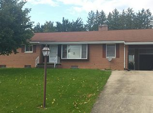 5 Spruce Ave, Petersburg, WV