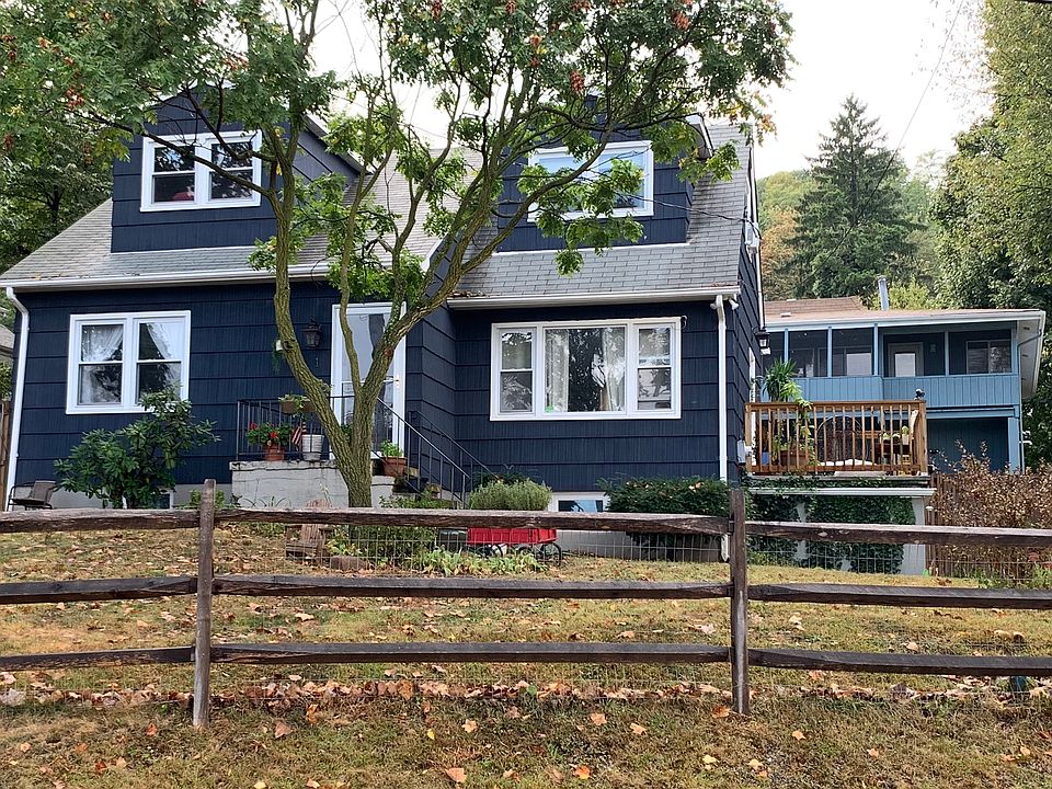1st image of 1 Ferris Ln