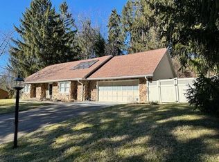 5 Lakeview Dr, Wheeling, WV