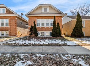 6530 28th St, Berwyn, IL 60402