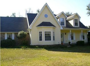 1607 Amanda Ln, Cantonment, FL 32533