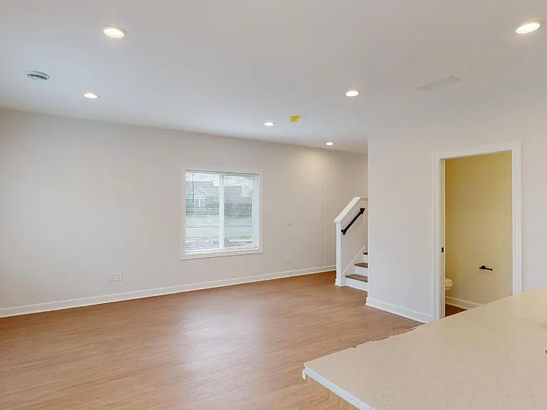 828 Dailey Pl — Photo 7