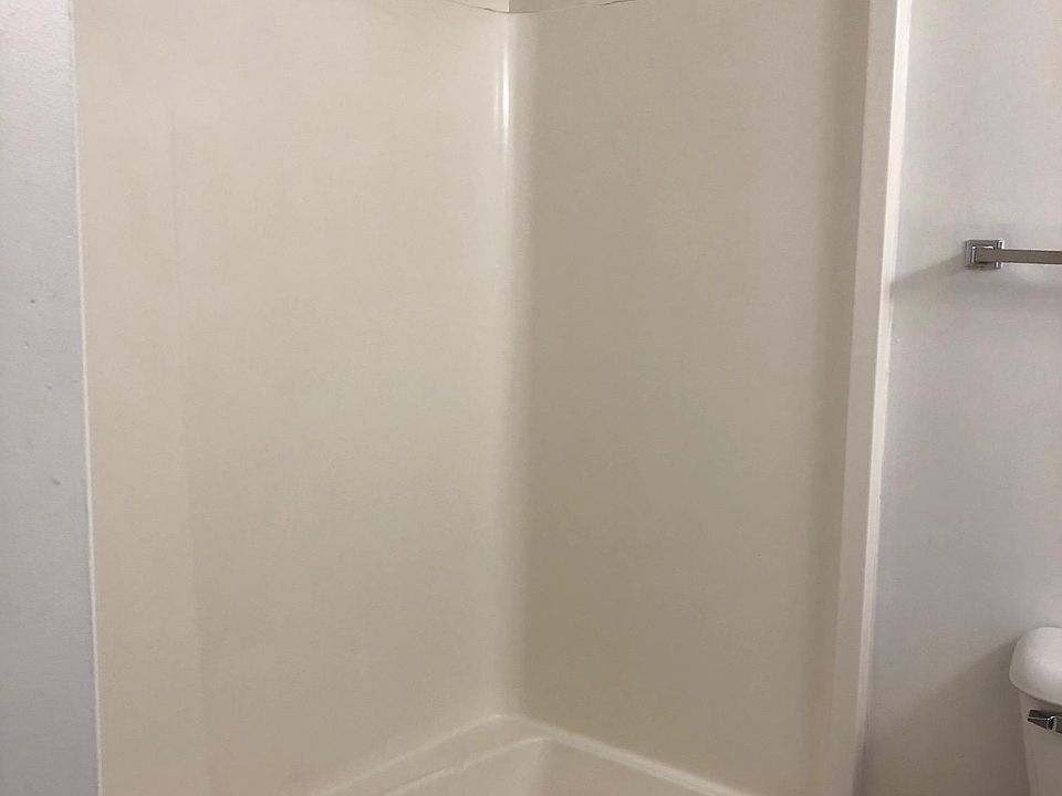 1st image of 913 Cleveland Ave APT 6