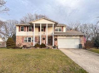 5694 Red Oak Dr, Fairfield, OH 45014