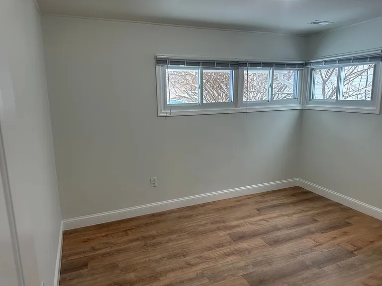 18 Nestingrock Ln — Photo 4