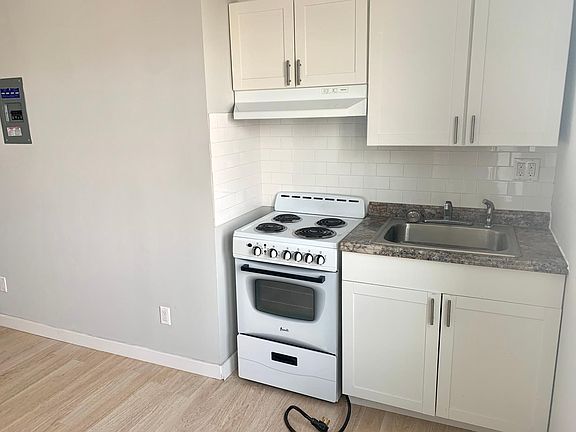3rd image of 235 E Broadway #6M