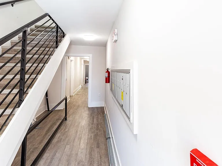 1904 Irving St NE #204 — Photo 4