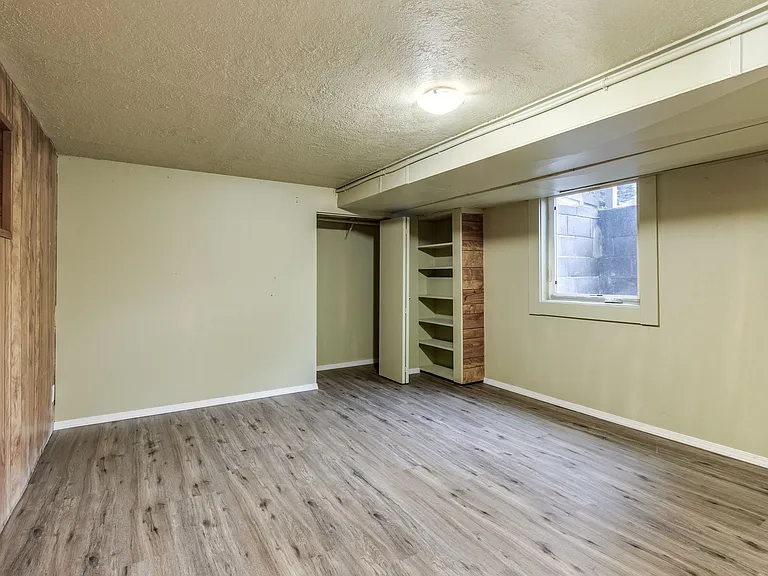 11835 NE Couch St — Photo 23