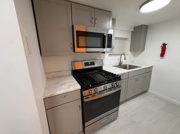 6039 Palisade Avenue image 4 of 7