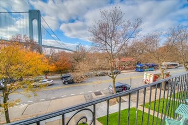 Sold by REMAX Elite | media 49