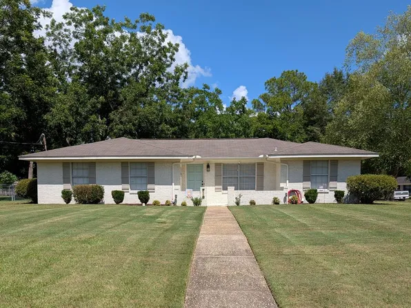 115 Armstrong St, Headland, AL 36345