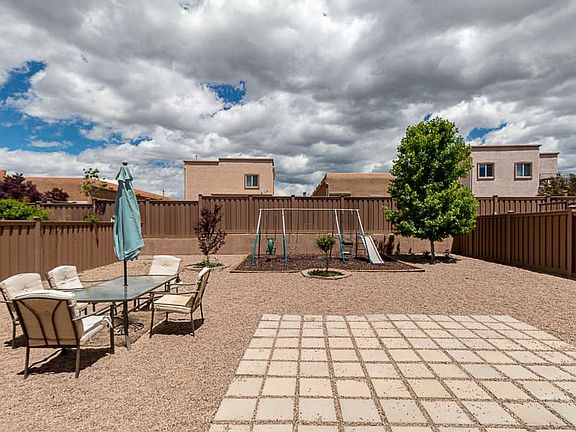 3rd image of 3 Tijeras Creek Ln Dr