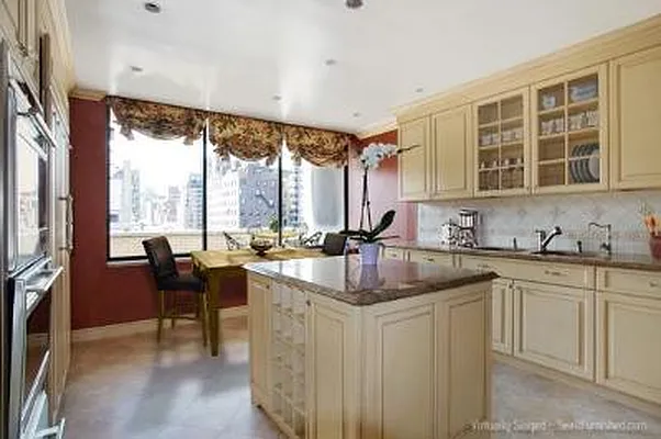 Sold by Corcoran | media 4