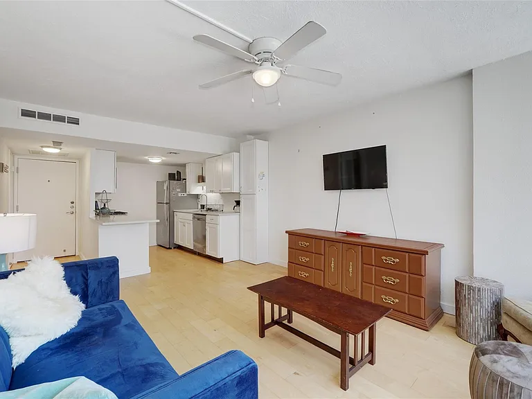 1800 Lavaca St #A-703 — Photo 6