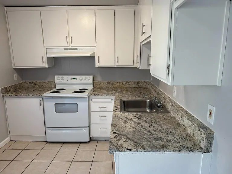 724 Northfield Dr #A — Photo 11