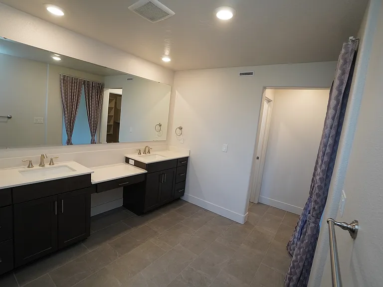 245 E Caldera St — Photo 39