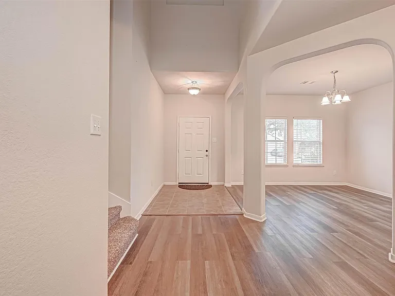 2815 Mustang Hill Ln — Photo 5
