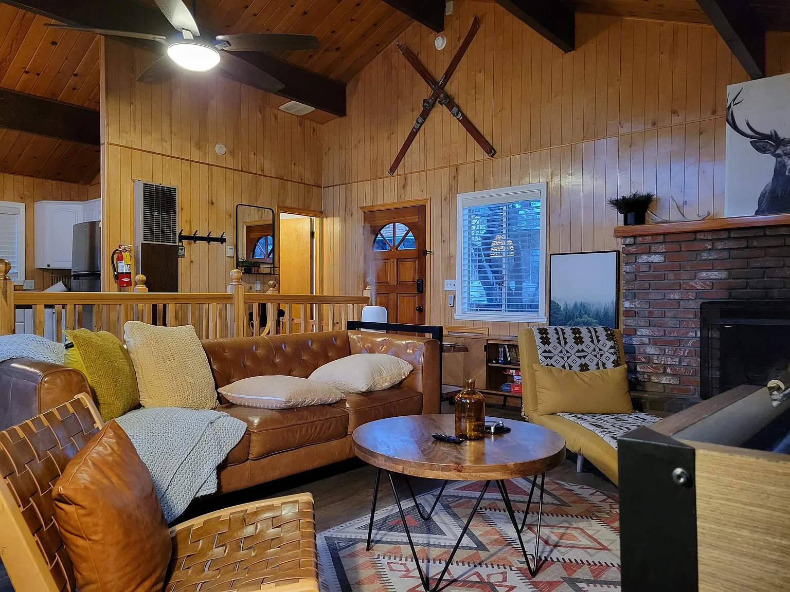 2 bed, 896 sqft, $2,250 — Photo 2