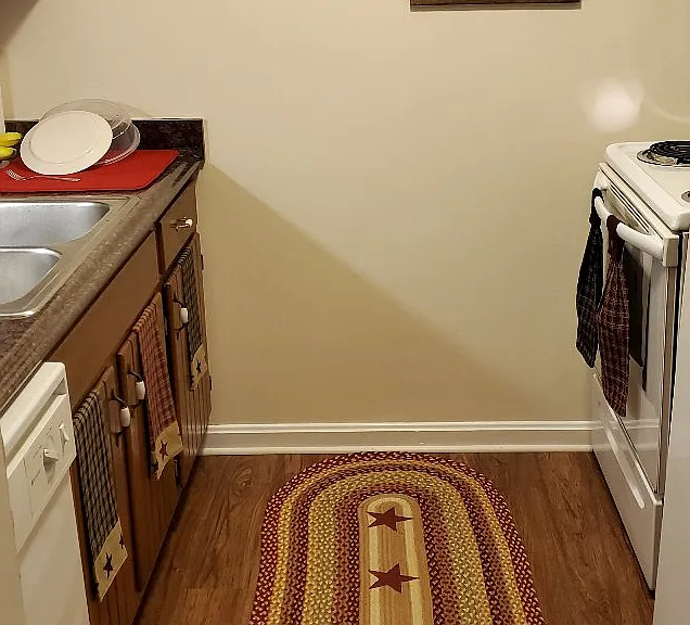 905 Rhue Haus Ln #201 — Photo 7
