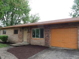 160 Malibu Dr, Bolingbrook, IL