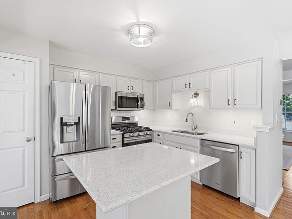 5th image of 7053 Sauvage Ln