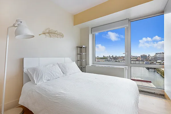 Rented by Compass | media 7