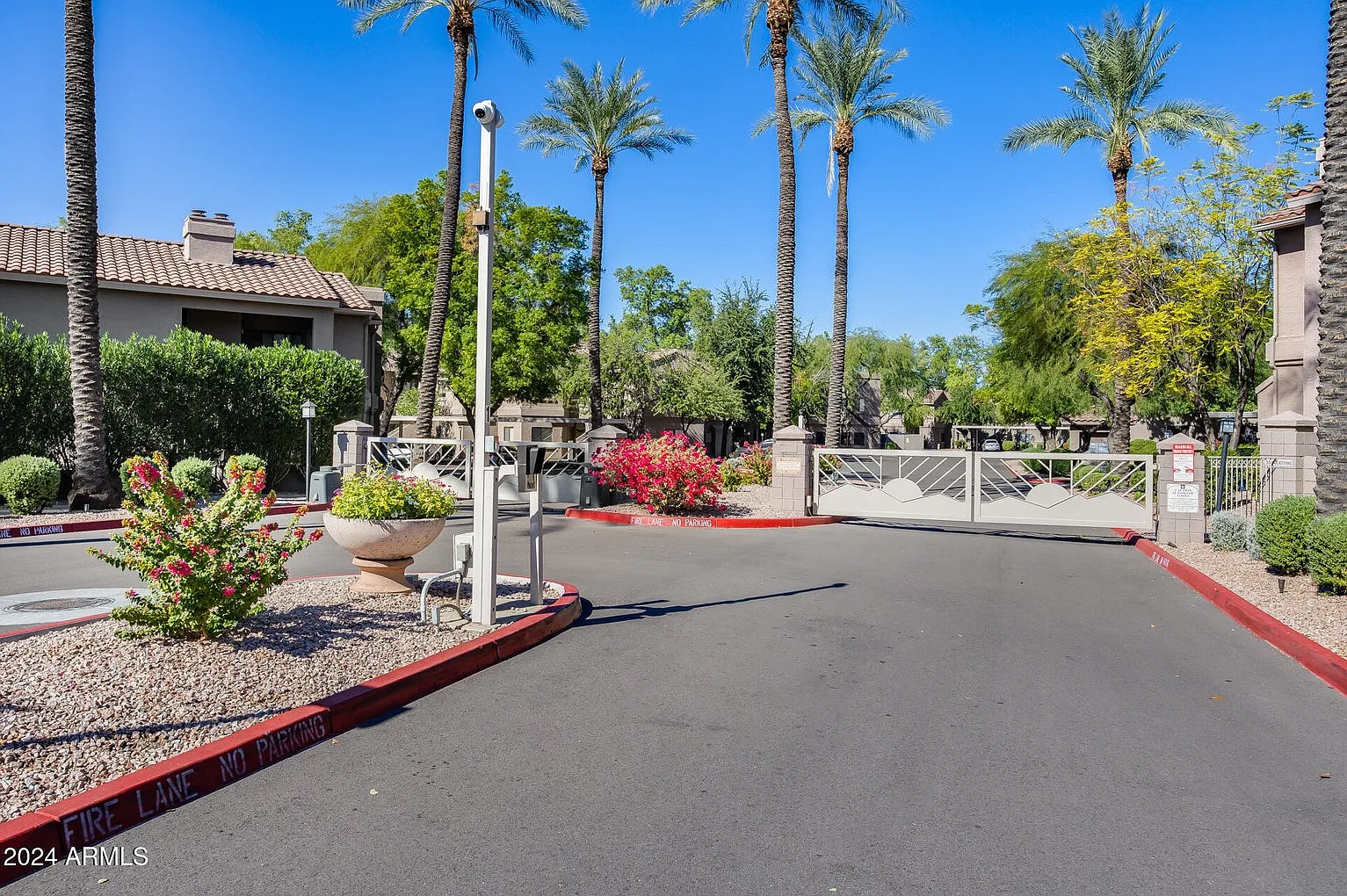 15050 N Thompson Peak Pkwy — Photo 2