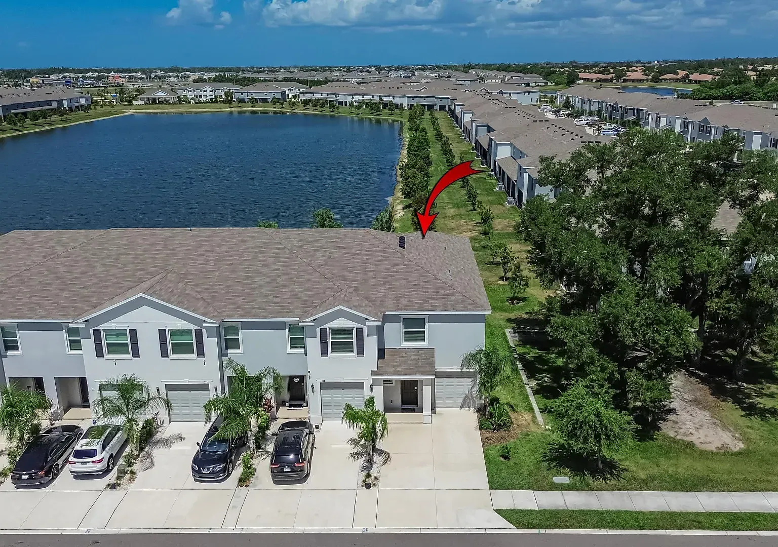 3 bed, 2.5 bath, 1802 sqft, $2,300 — Photo 1