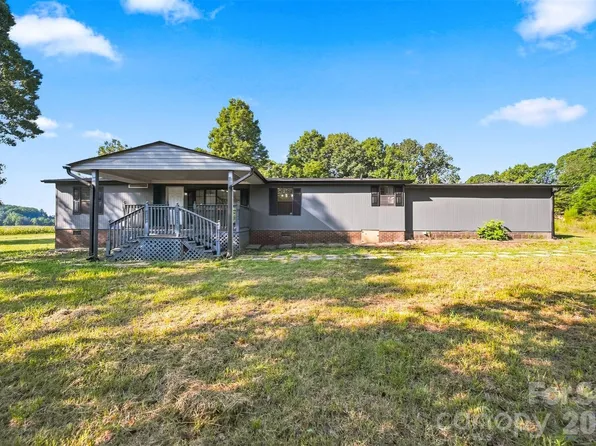 2947 S State Highway 16, Newton, NC 28658