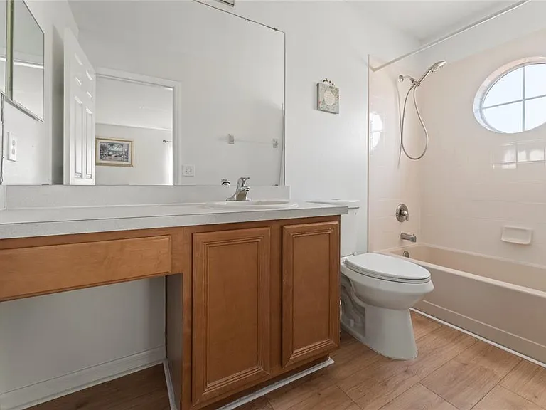 1031 Solana Cir — Photo 31