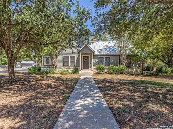 1212 29TH ST, Hondo, TX 78861