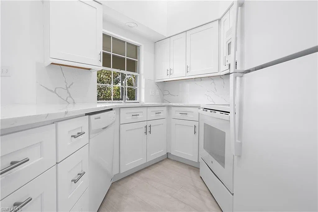 2 bed, 2.0 bath, 985 sqft, $2,200 — Photo 4