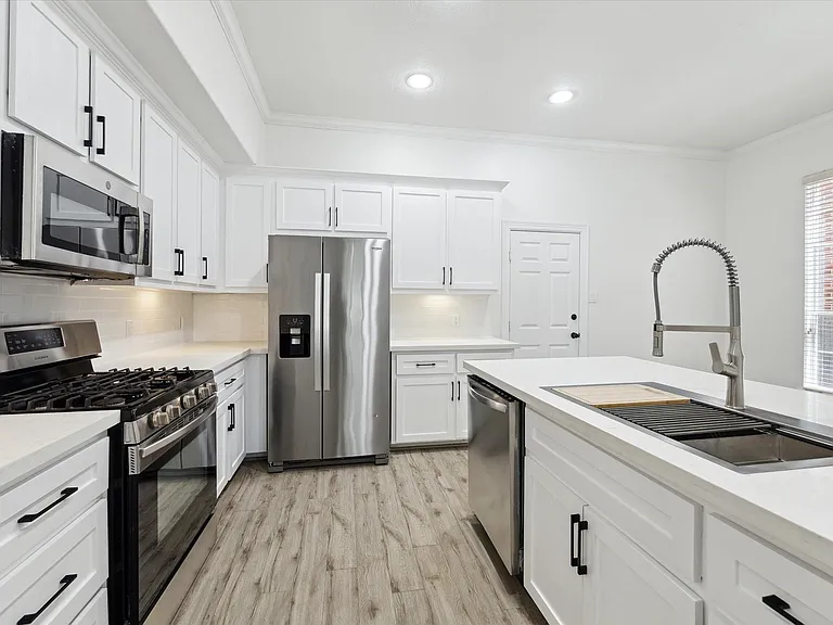 13639 Brookbluff Ln — Photo 11