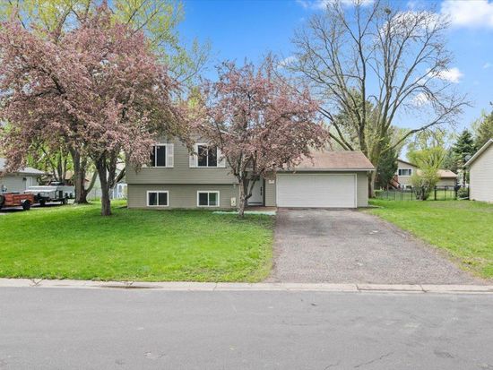 9651 104th Ave N, Maple Grove, MN 55369